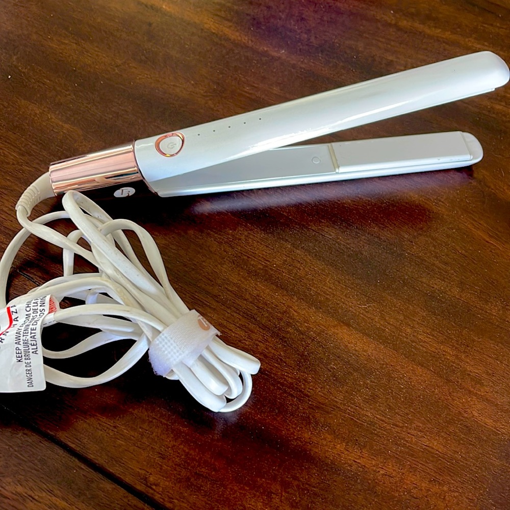 T3 flat iron Model 76505